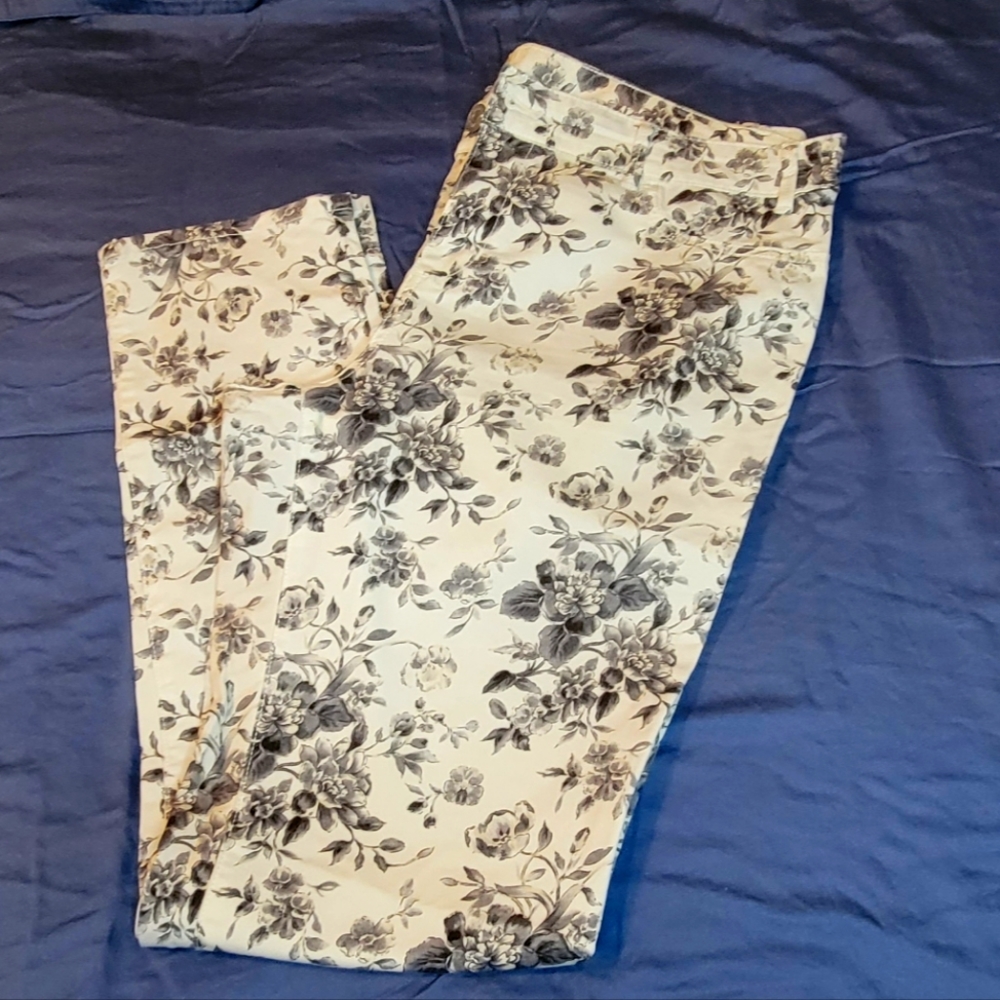 G.H. Bass & Co. Floral print Pants